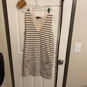 EUC Ladies sleeveless dress Size M